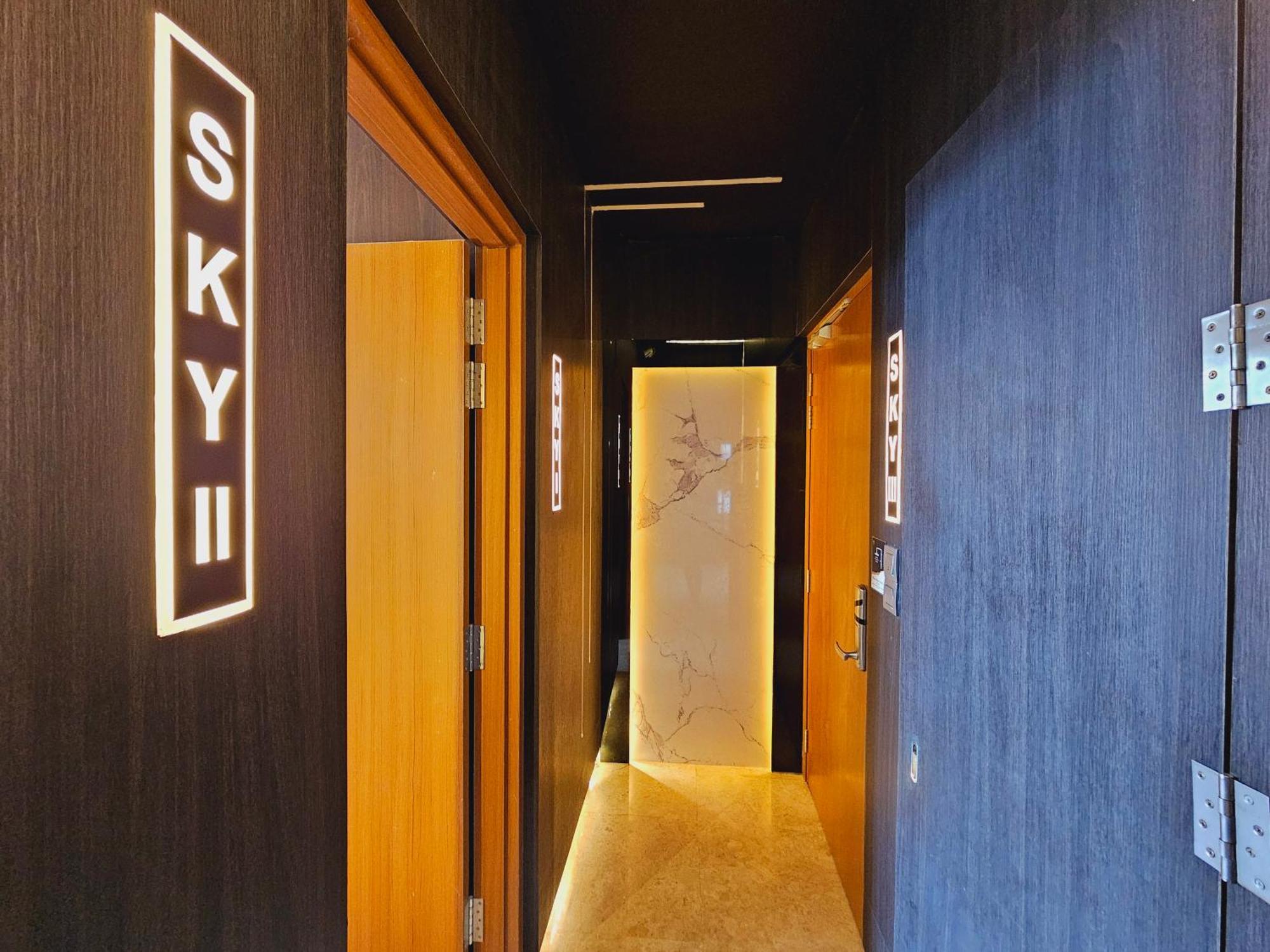Sky Suites Klcc By Staylar Kuala Lumpur Exteriör bild