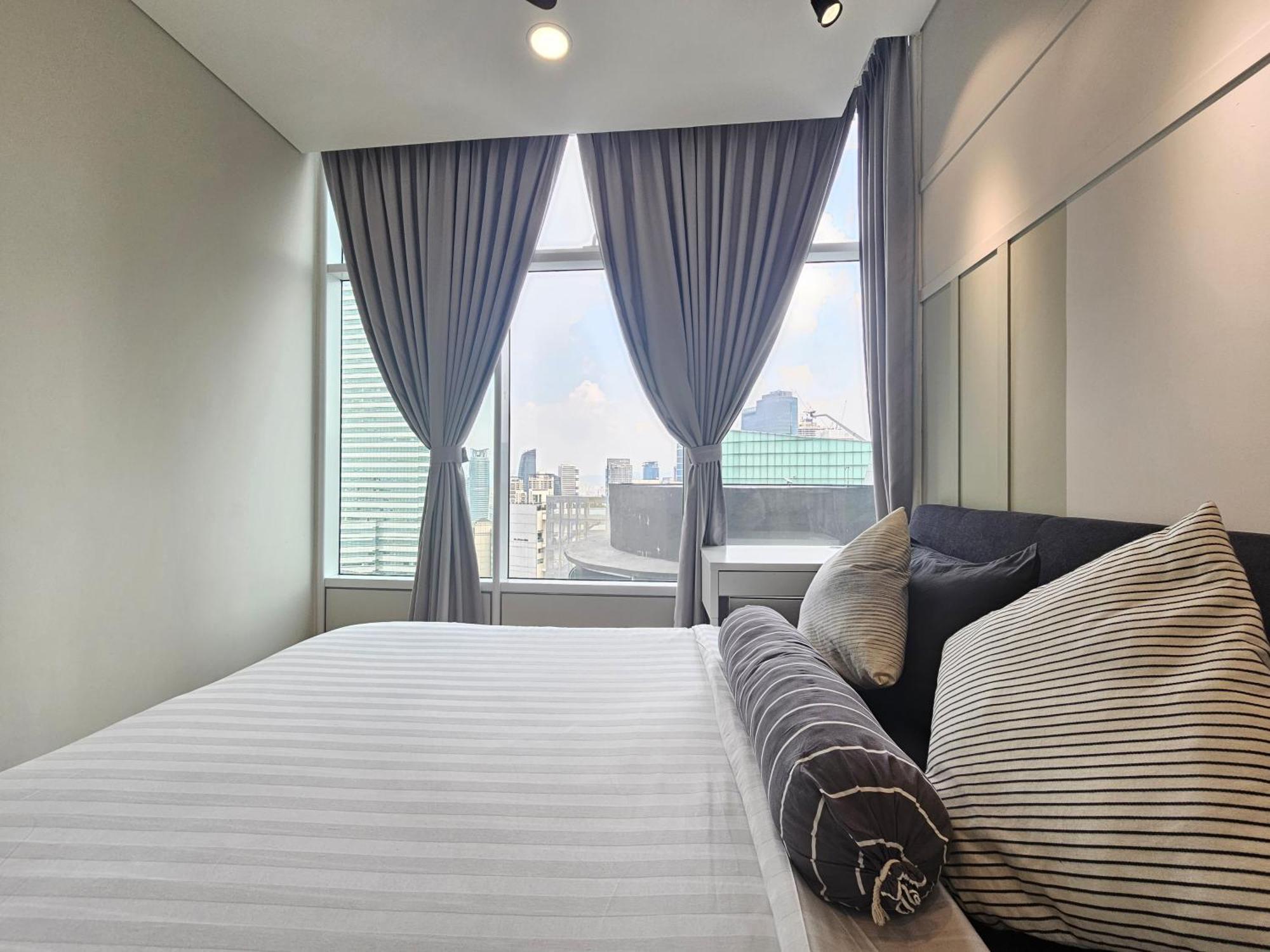 Sky Suites Klcc By Staylar Kuala Lumpur Exteriör bild