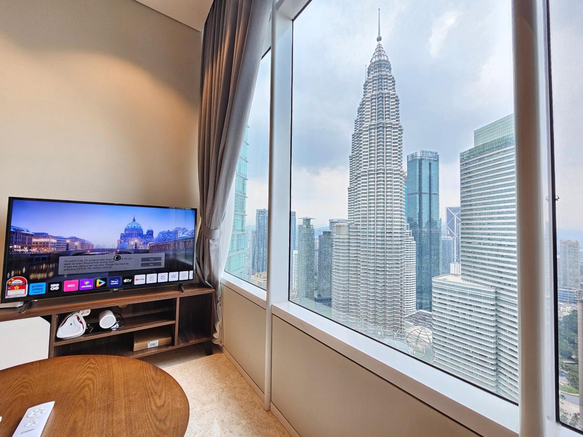 Sky Suites Klcc By Staylar Kuala Lumpur Exteriör bild