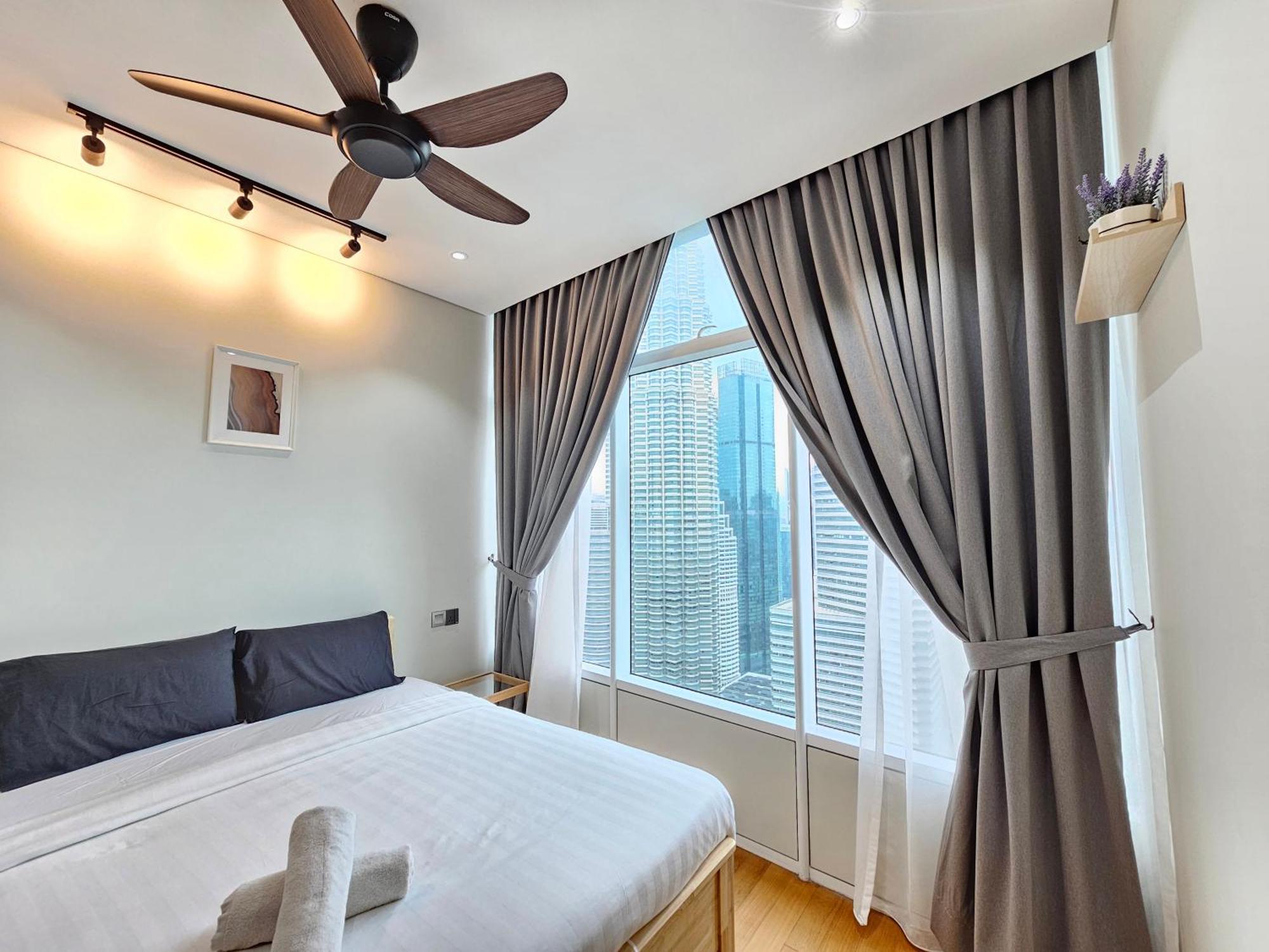 Sky Suites Klcc By Staylar Kuala Lumpur Exteriör bild